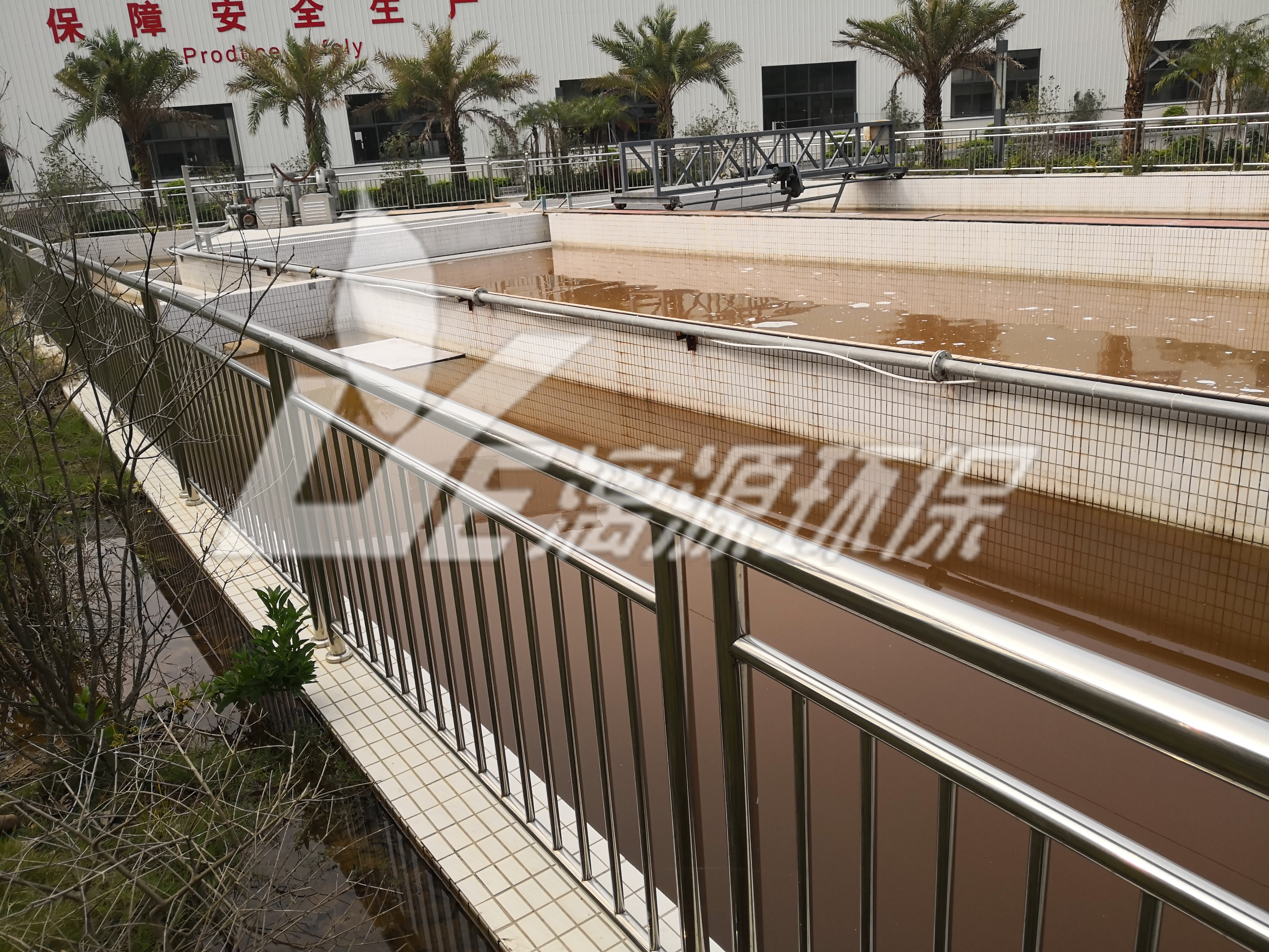 工业盛煌注册中反渗透水处理设备的运用